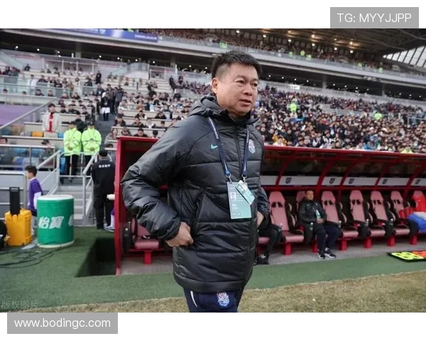 于根伟：黄嘉辉伤缺 教练行业需相互学习